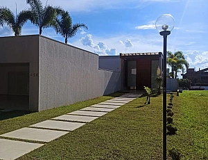 Casa em Condom�nio