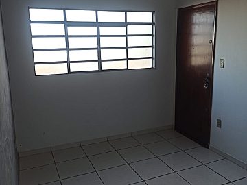 Apartamento - Aluguel - Vila Santa Therezinha de Menino Jesus - Botucatu - SP