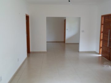 Casa Comercial - Aluguel - Jardim Bom Pastor - Botucatu - SP
